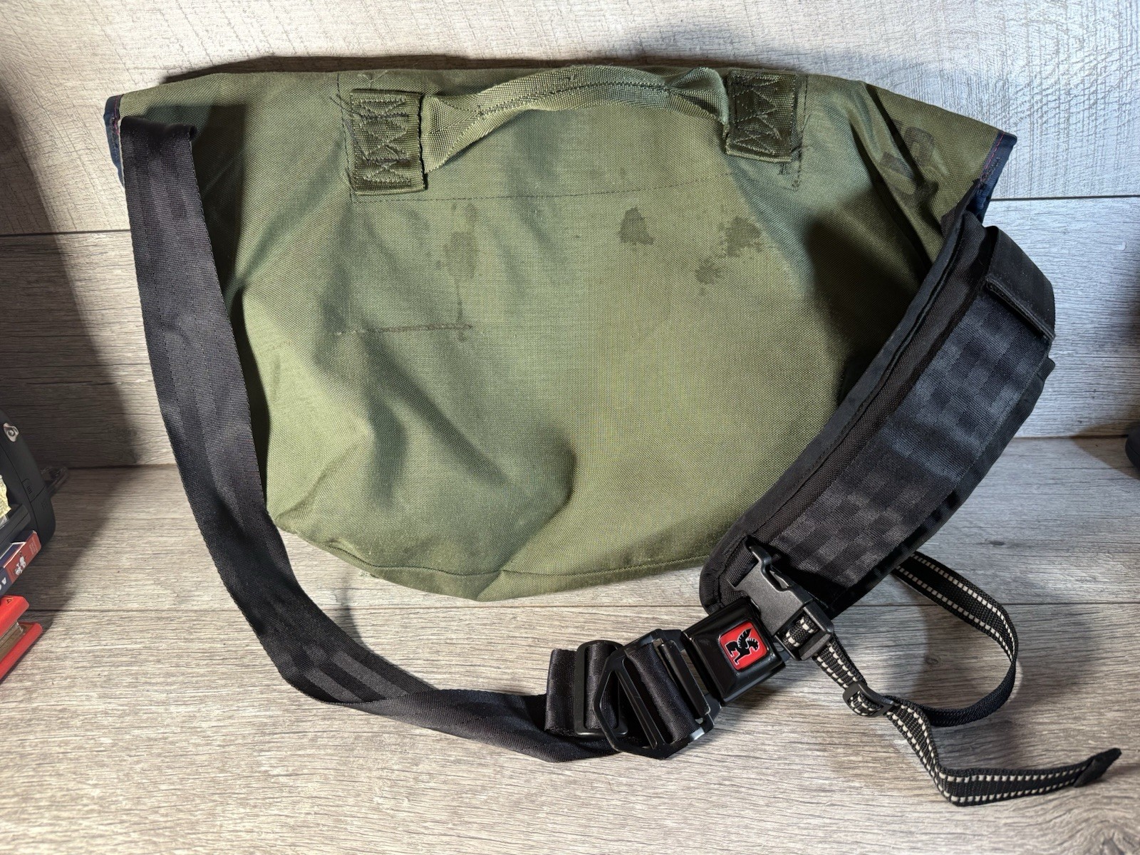 Chrome Industries Messenger Bag Navy Green Metro Seat Belt Flap City