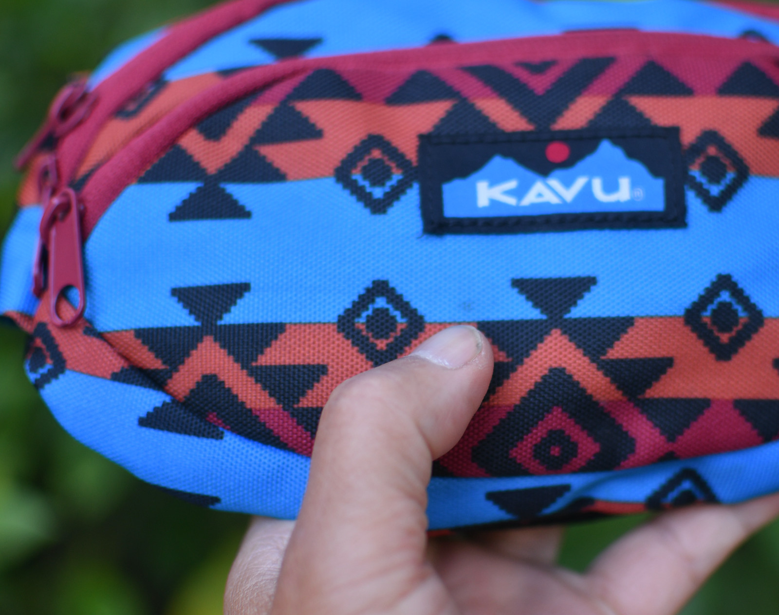 KAVU   fanny pack 9 in. x 5 in tall x 2 in. deep  Smal Cross Over