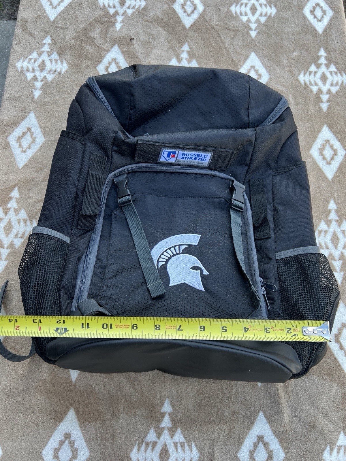 Russel Backpack Uni, Pre Owned. Excelent Condition.