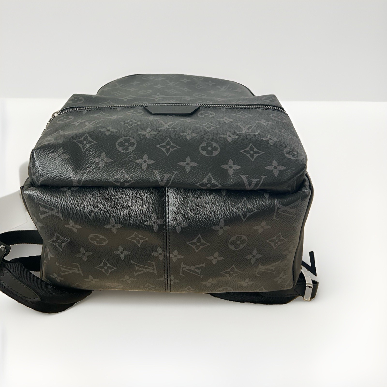 Louis Vuitton Discovery PM Backpack Monogram Eclipse Black Canvas NWT Authentic