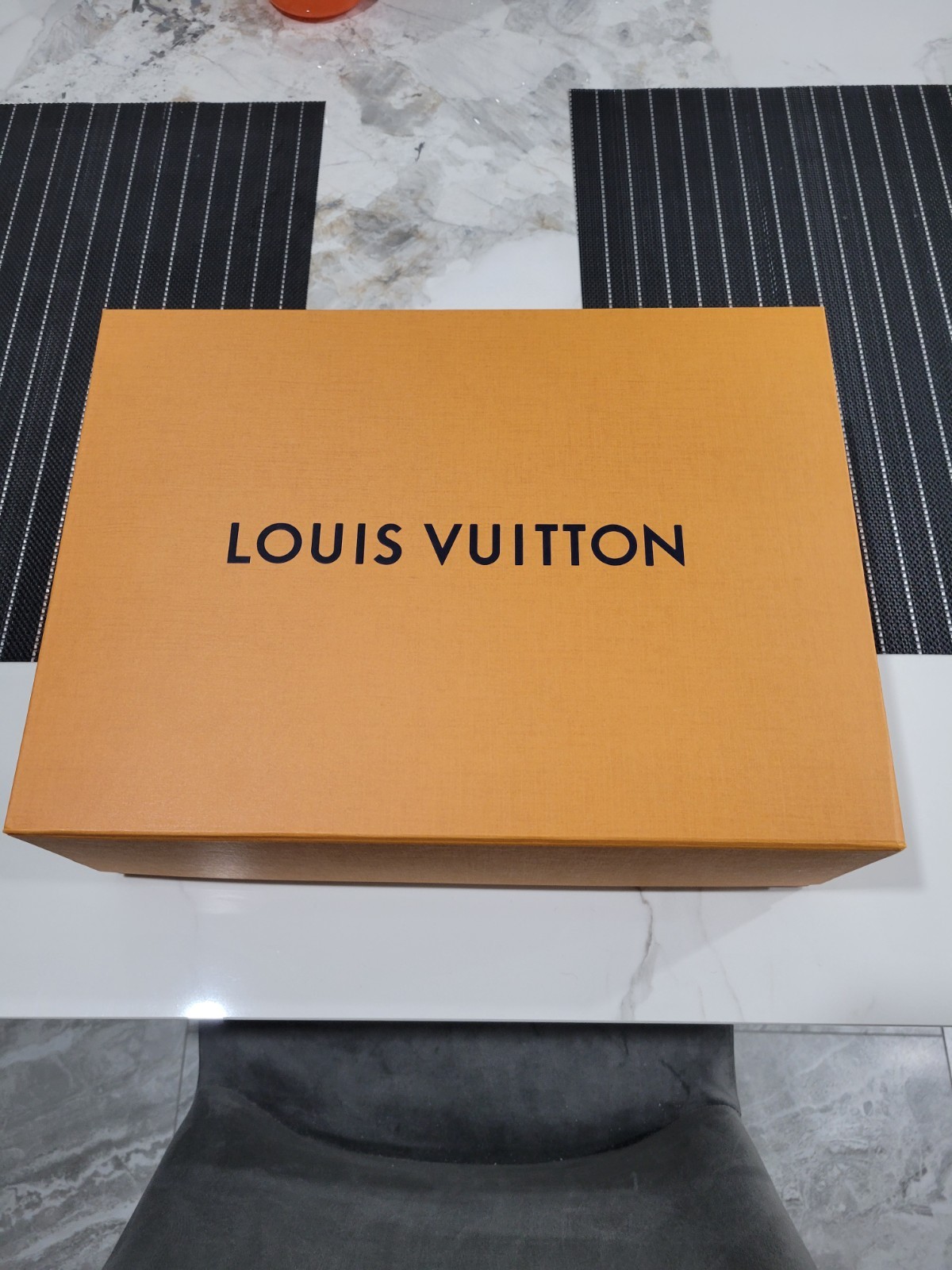 Louis Vuitton Damier Graphite Kasai Clutch — Like New!!