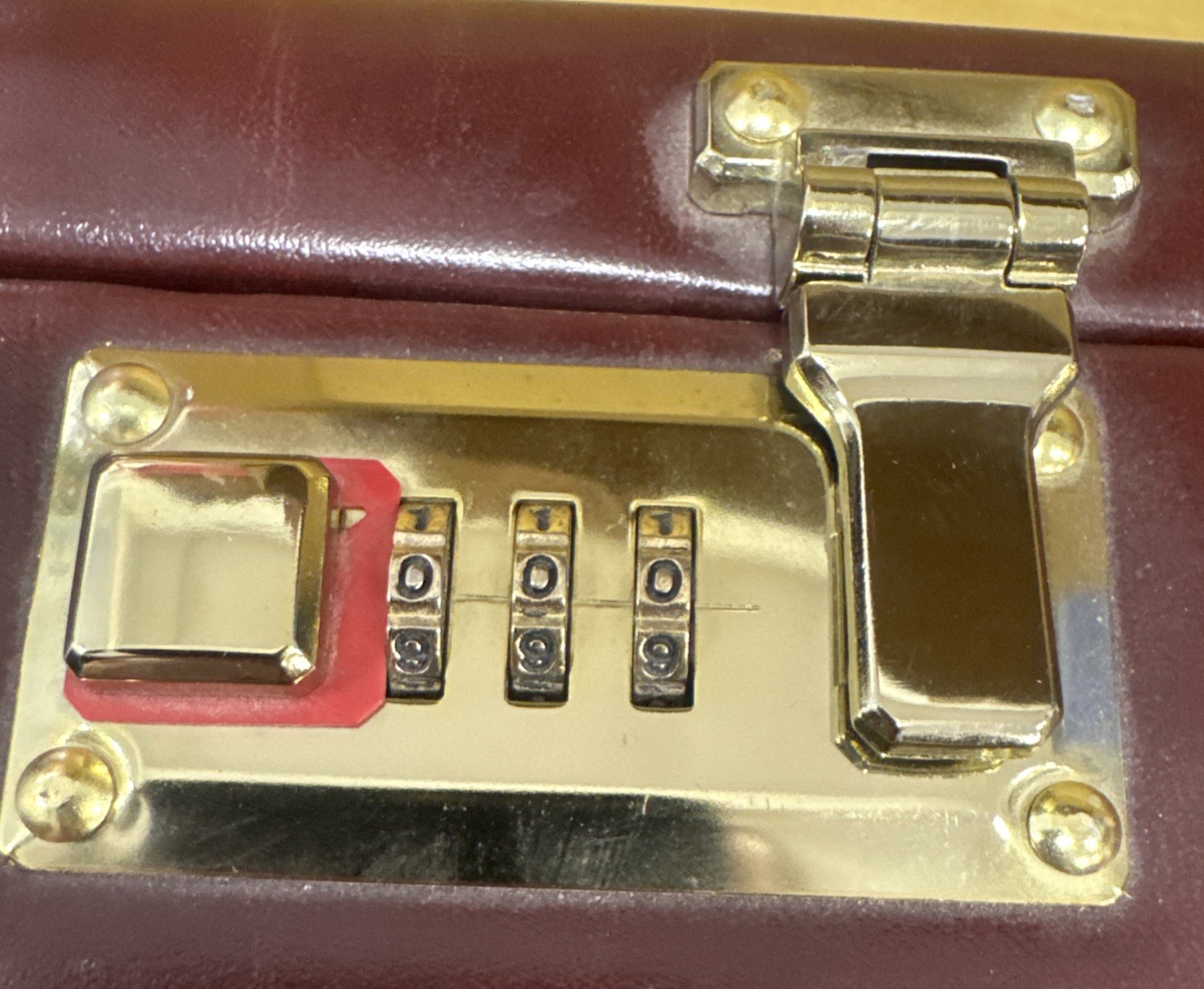UNBRANDED Burgundy Top Grade BONDED LEATHER BRIEFCASE Dual Lock