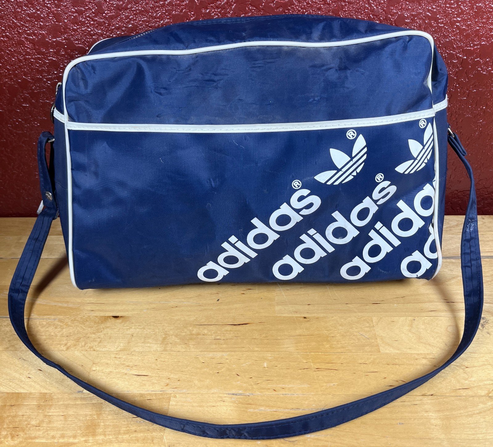 Vintage Original Adidas Trefoil Blue/White Duffel Gym Shoulder Strap Travel Bag