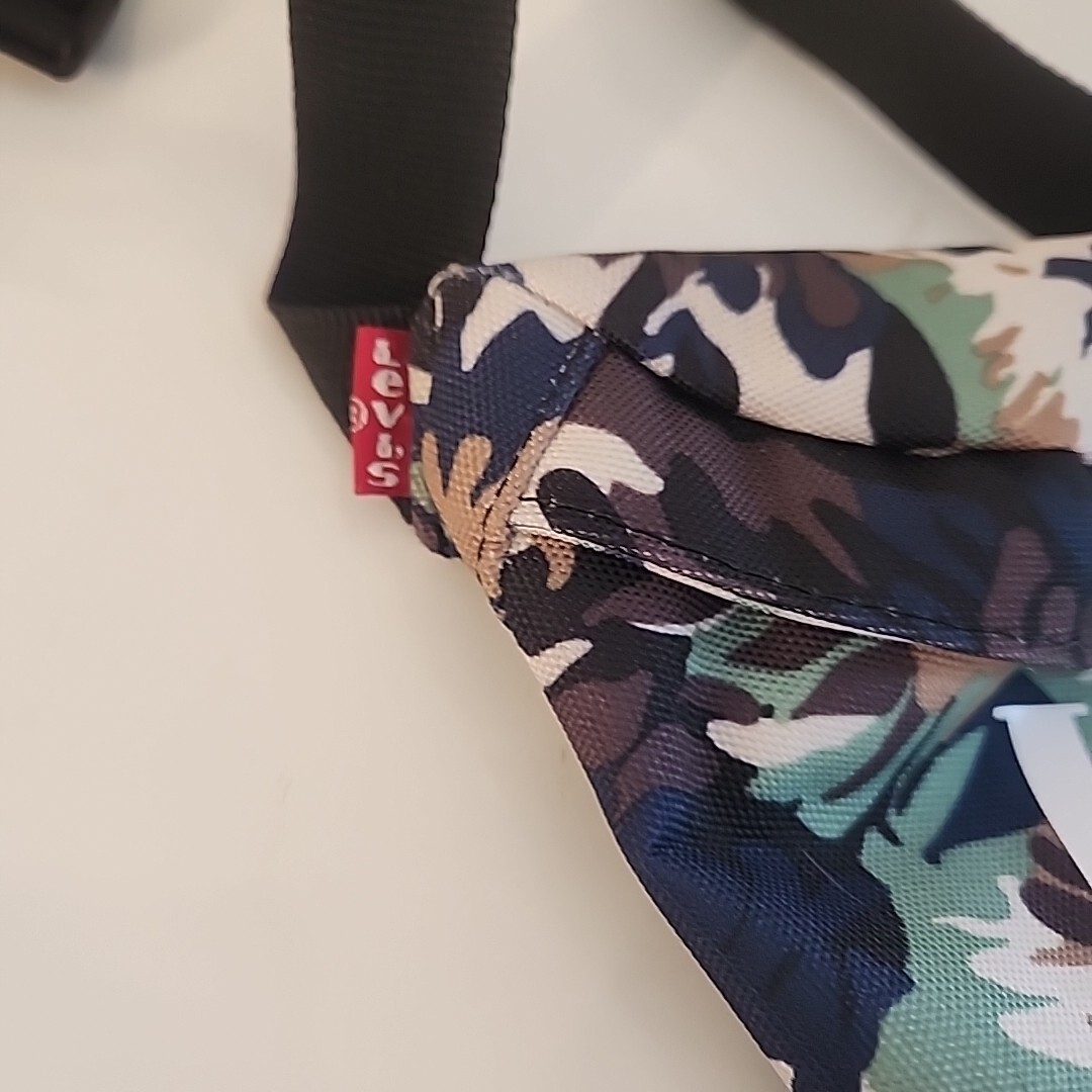 LEVI’s Fanny Pack Tropical Camo Floral Adjustable Bag Waist Pack Bum Bag Travel