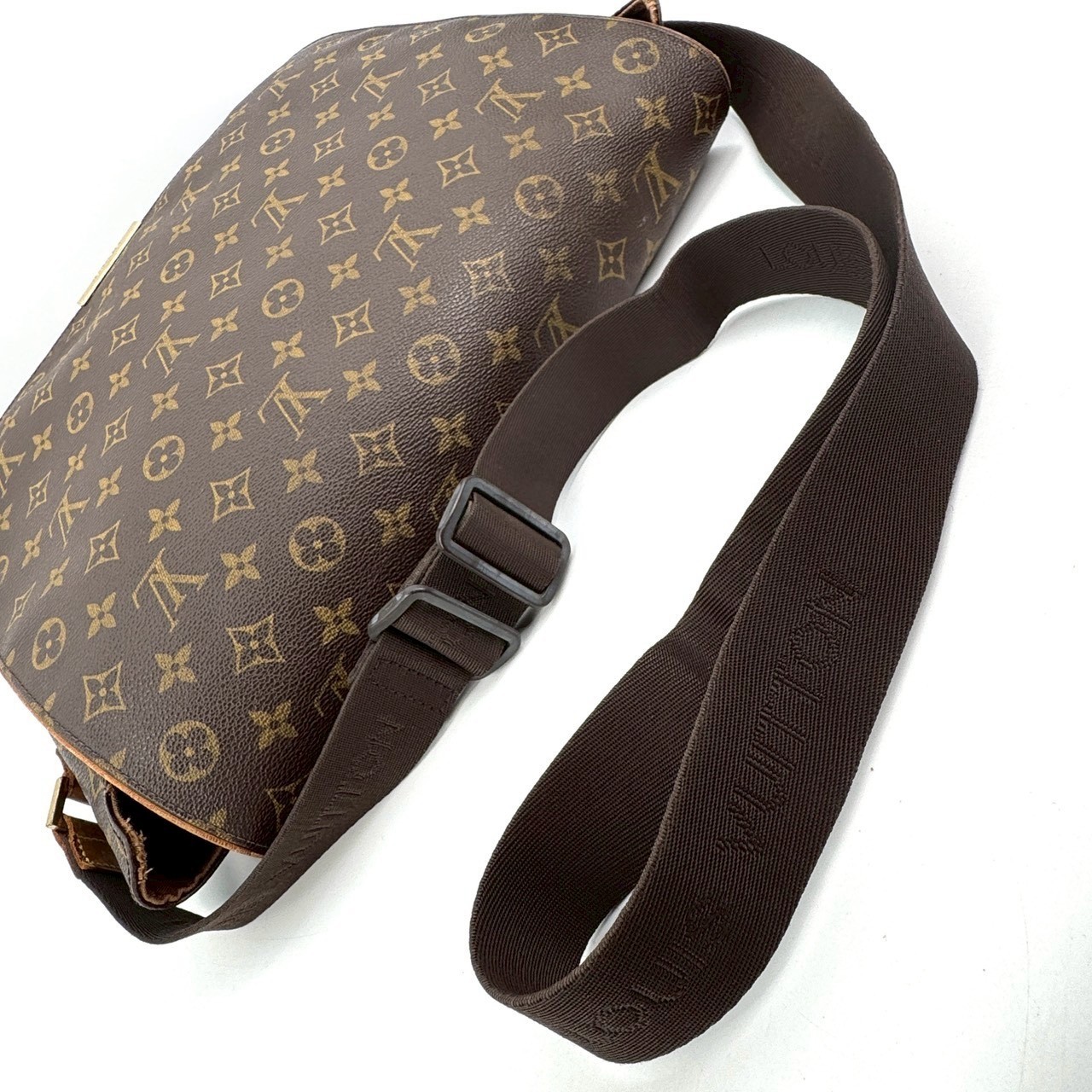 LOUIS VUITTON Abbesses Messenger Shoulder Bag Monogram SP1021 Leather Used