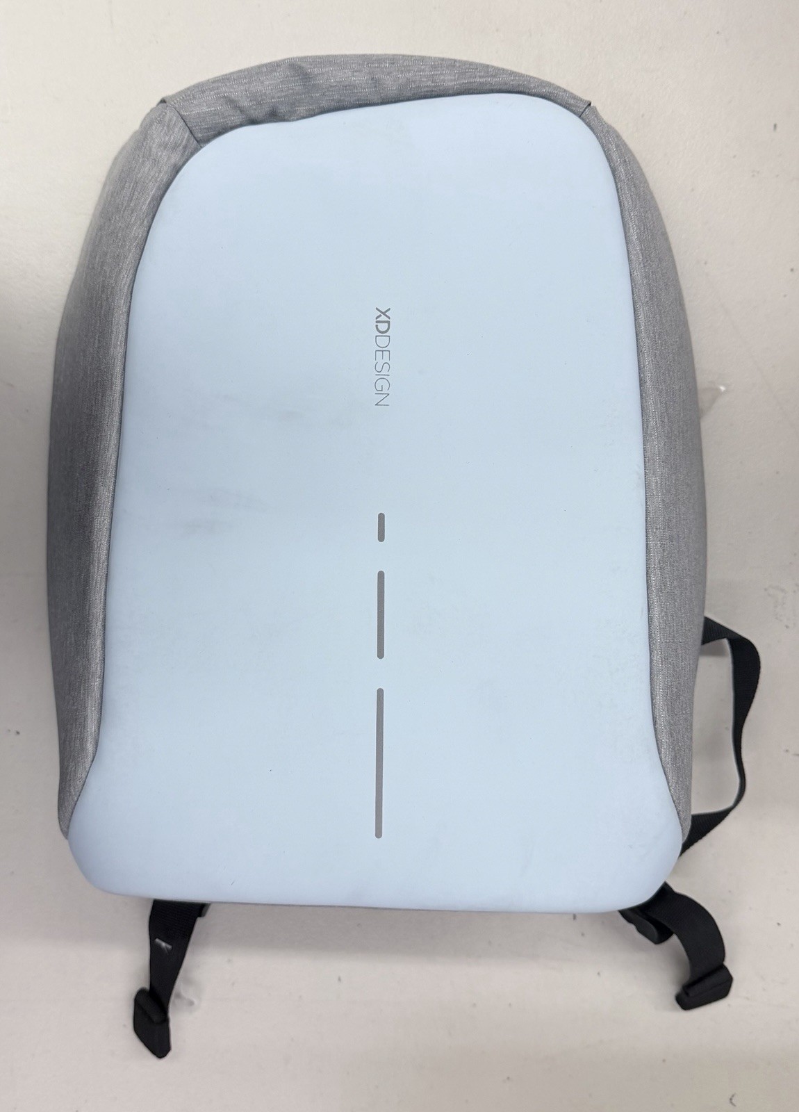 XD Design Antitheft Backpack Great Condition! Bobby See Photos For Measurements