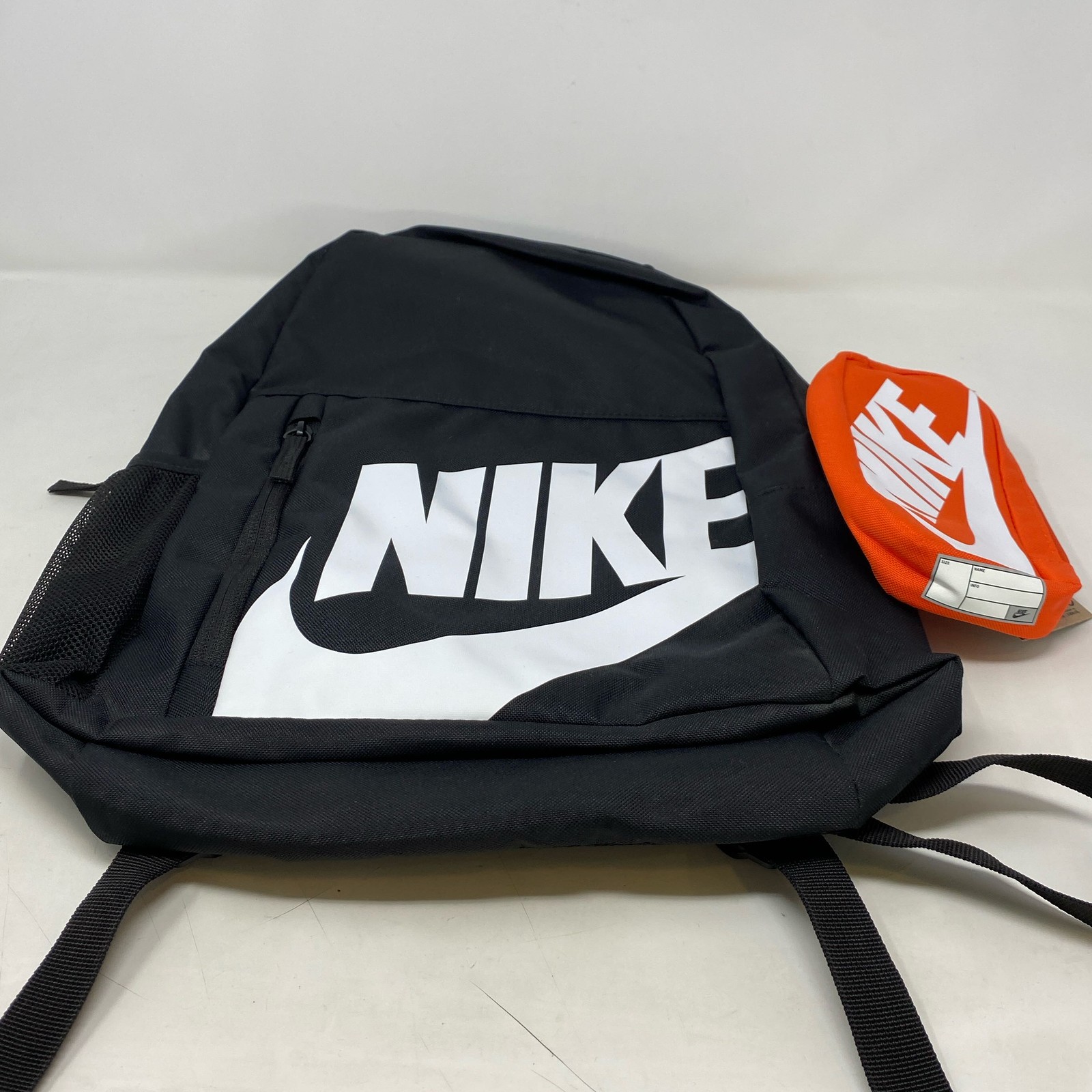 Nike Elemental Backpack 20L w/ Pencil Case Black/White One Size