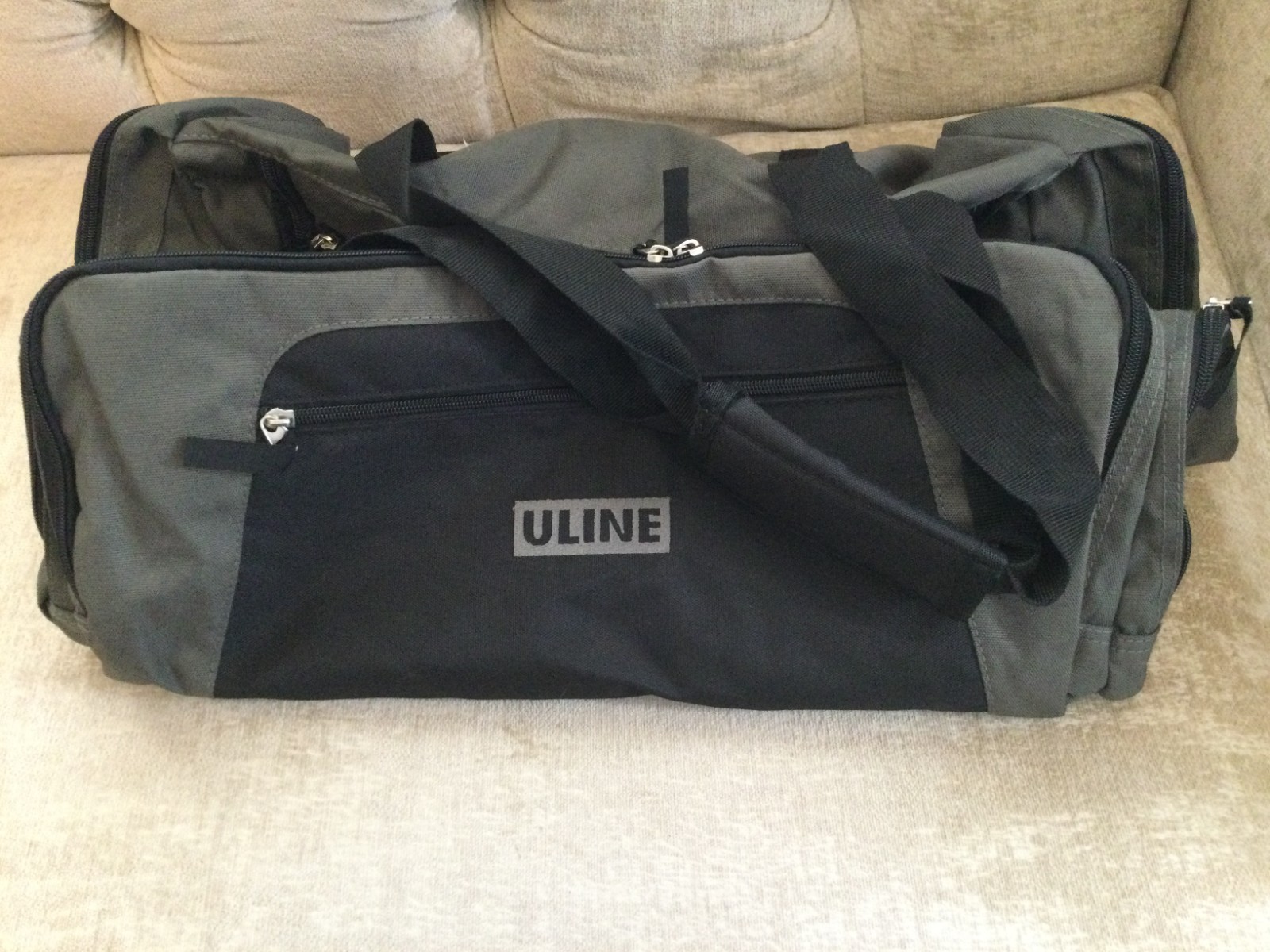 🌺ULINE Dark Gray Duffle Bag Sports, Overnight, Gym NEW🌺