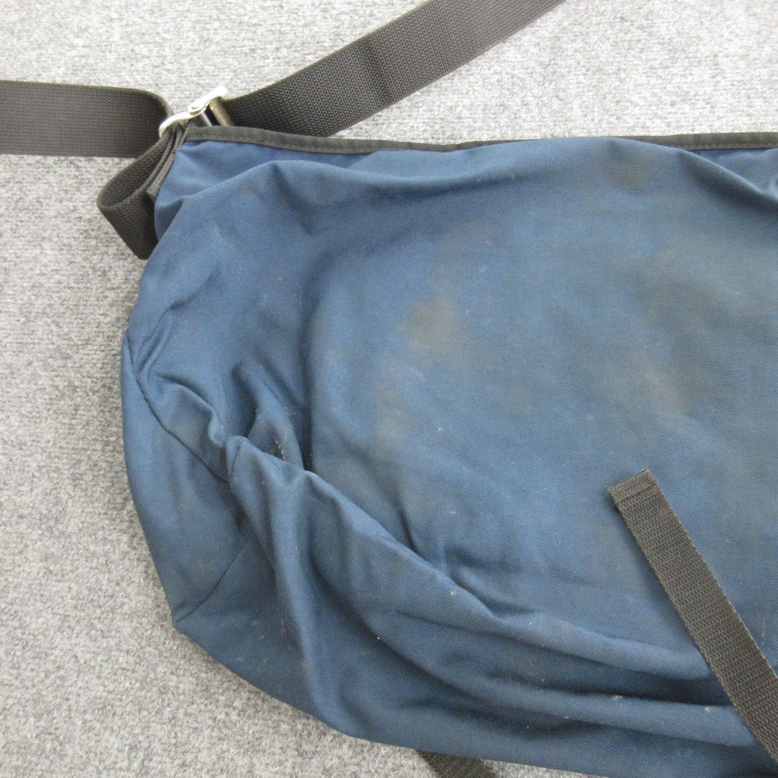 Vintage Manhattan Portage Messenger Bag Mens Large Blue Canvas Made USA Shoulder