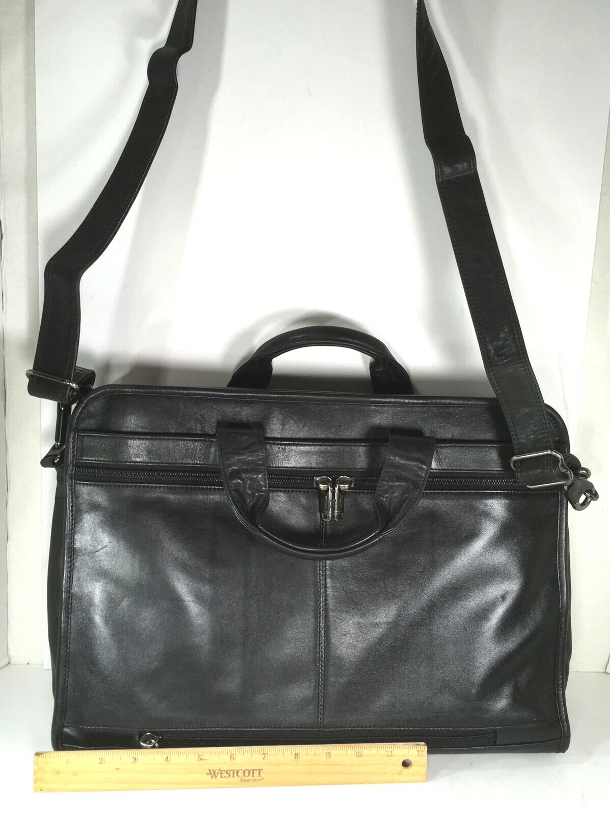 Tumi Black Leather MultiPocket Laptop Briefcase Model 96111D4-Heavily Distressed