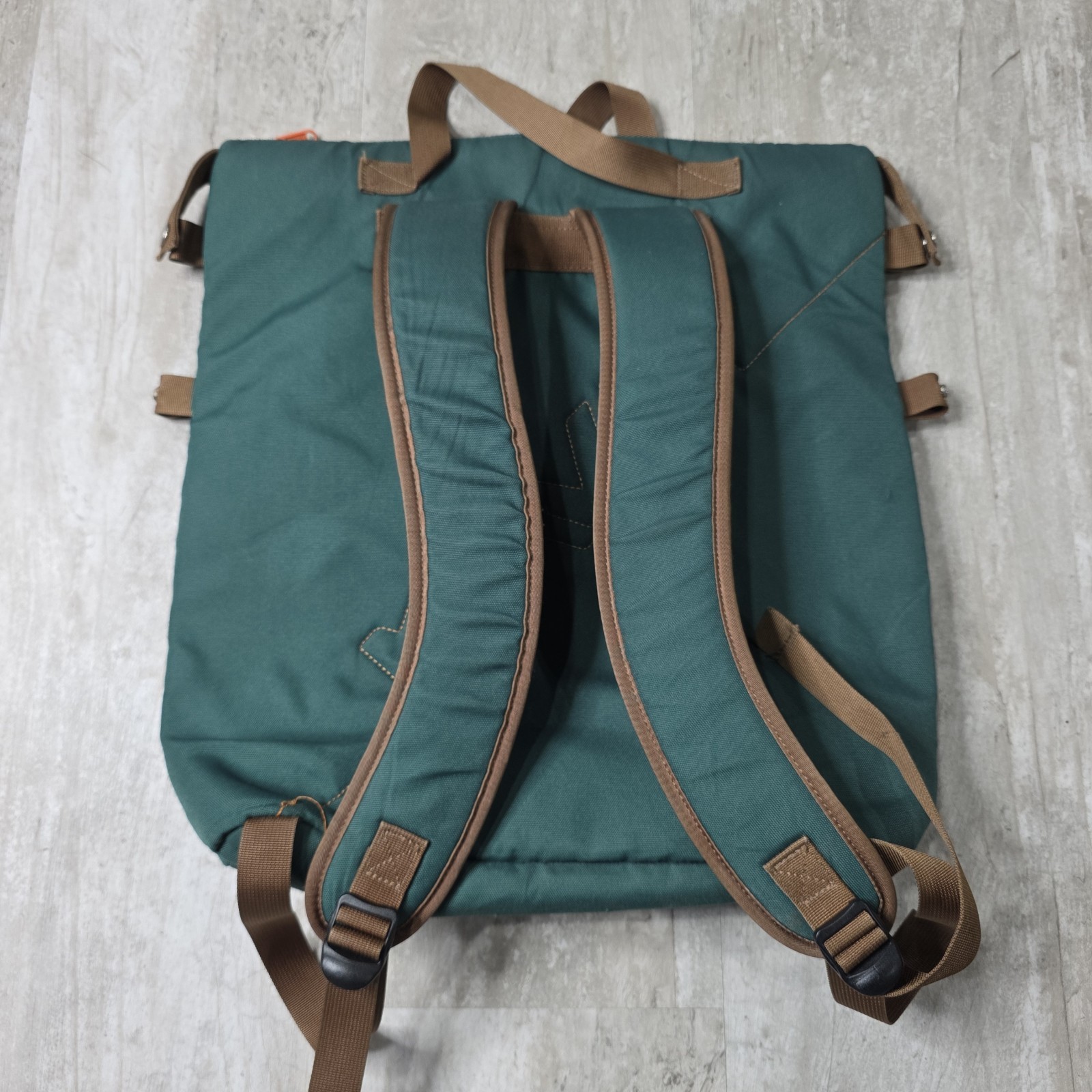 Kavu Rainer Rucksack Backpack Green/Tan Outdoors