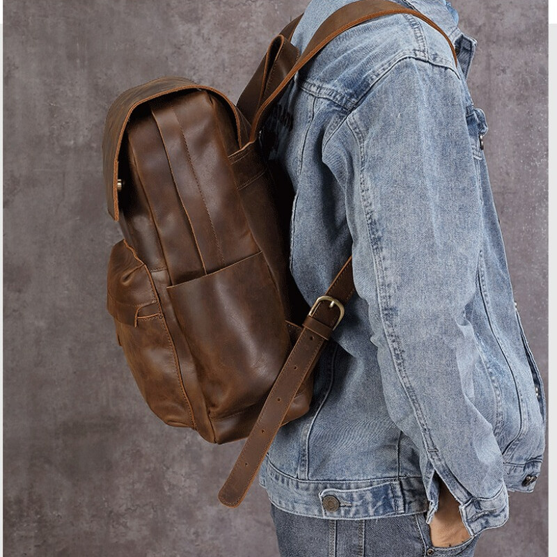 Men’s Leather Retro Large Capacity Backpack Casual Travel Bag Computer Bag