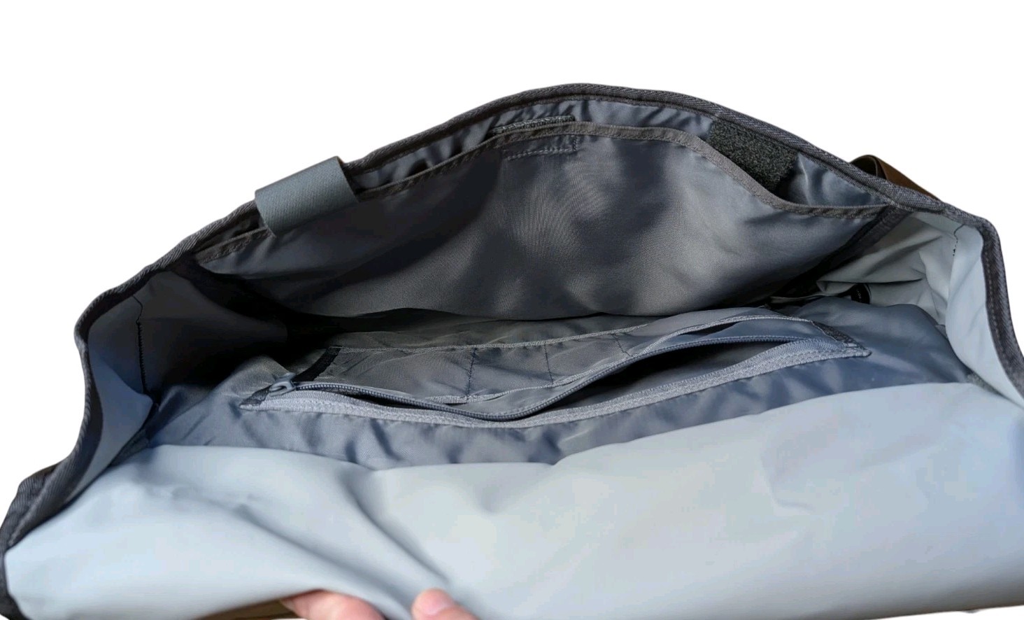 Timbuk2 Command Messenger Bag Medium Jet Black Laptop Tablet TSA Travel NWOT