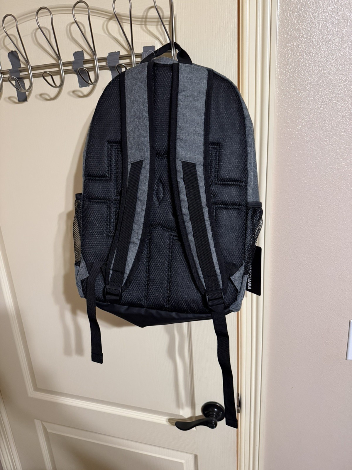 DC Shoes Unisex’s Locker 3 Backpack 23 Liter Dark Gray Padded Laptop Sleeve New