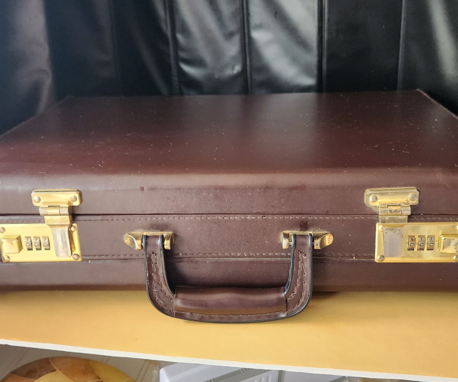 John Weitz Vintage Briefcase Leather, 3 Combo Lock, Brown Burgundy hinged, VGC