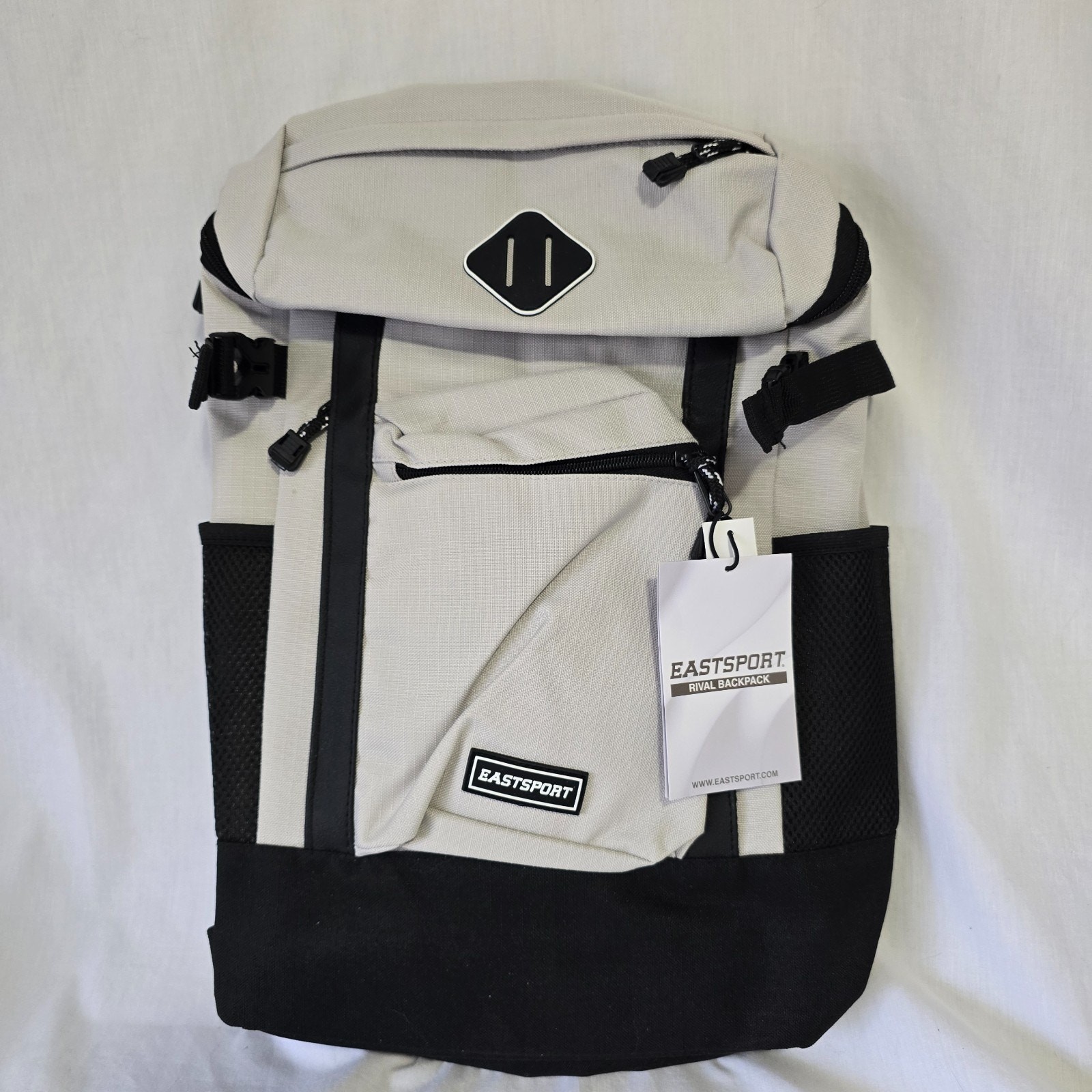 Eastsport Rival Backpack Beige Black Up to 17″ Laptop 18.5″ x 11.25″ x 6.25″ NWT