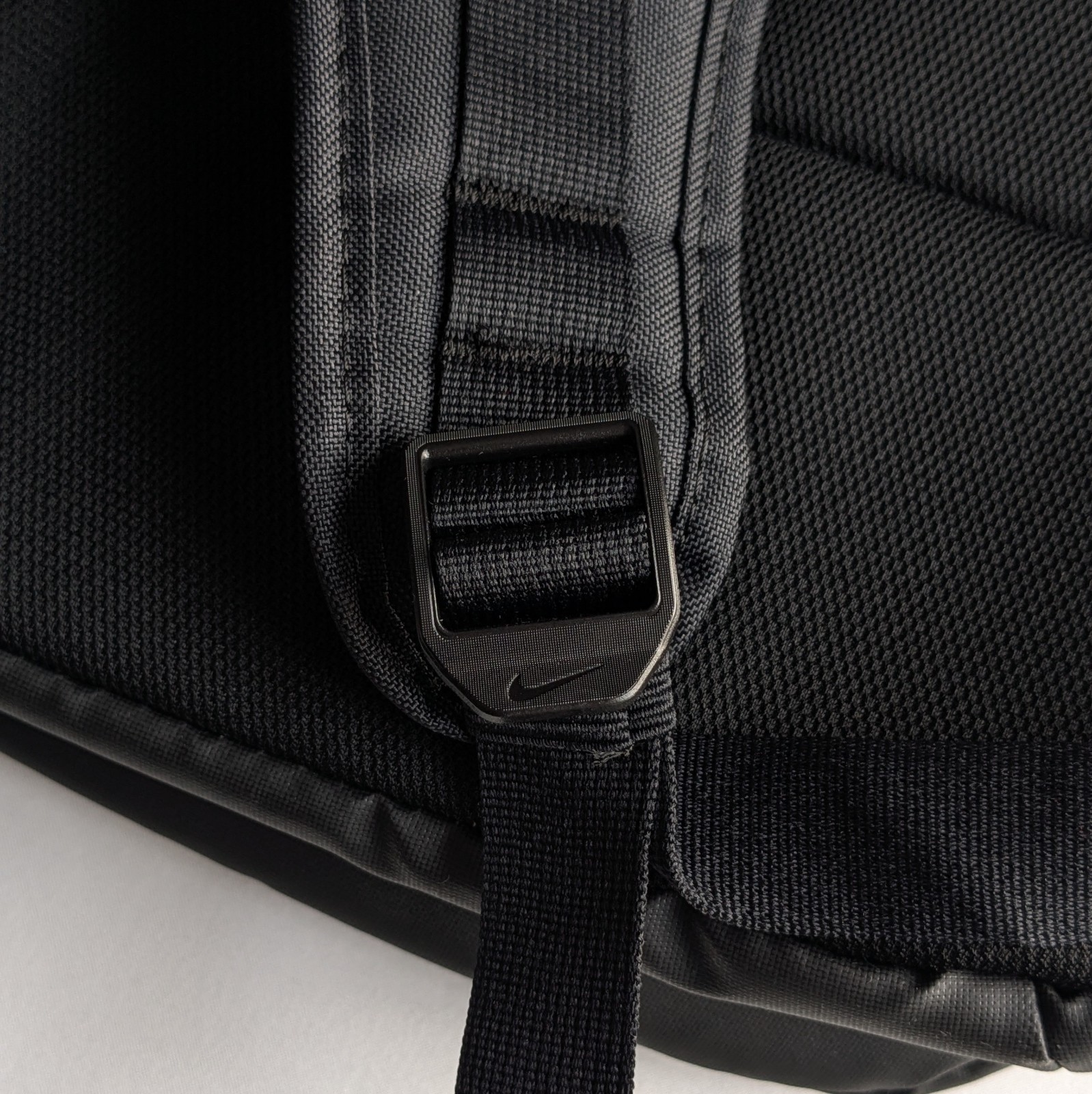 Nike Varsity Elite Backpack School Bag 32L Black Silver Size Large L HM9965-010