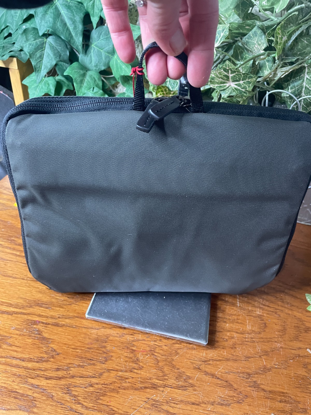 NWT TUMI DARK GREY PACKABLE DUFFLE FOLDABLE DUFFEL TOTE BAG TRAVEL CARRYON