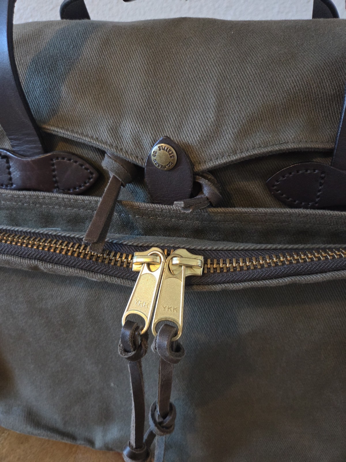 Filson Rugged Twill Padded Computer Bag | YKK Era | Otter Green | Made in USA