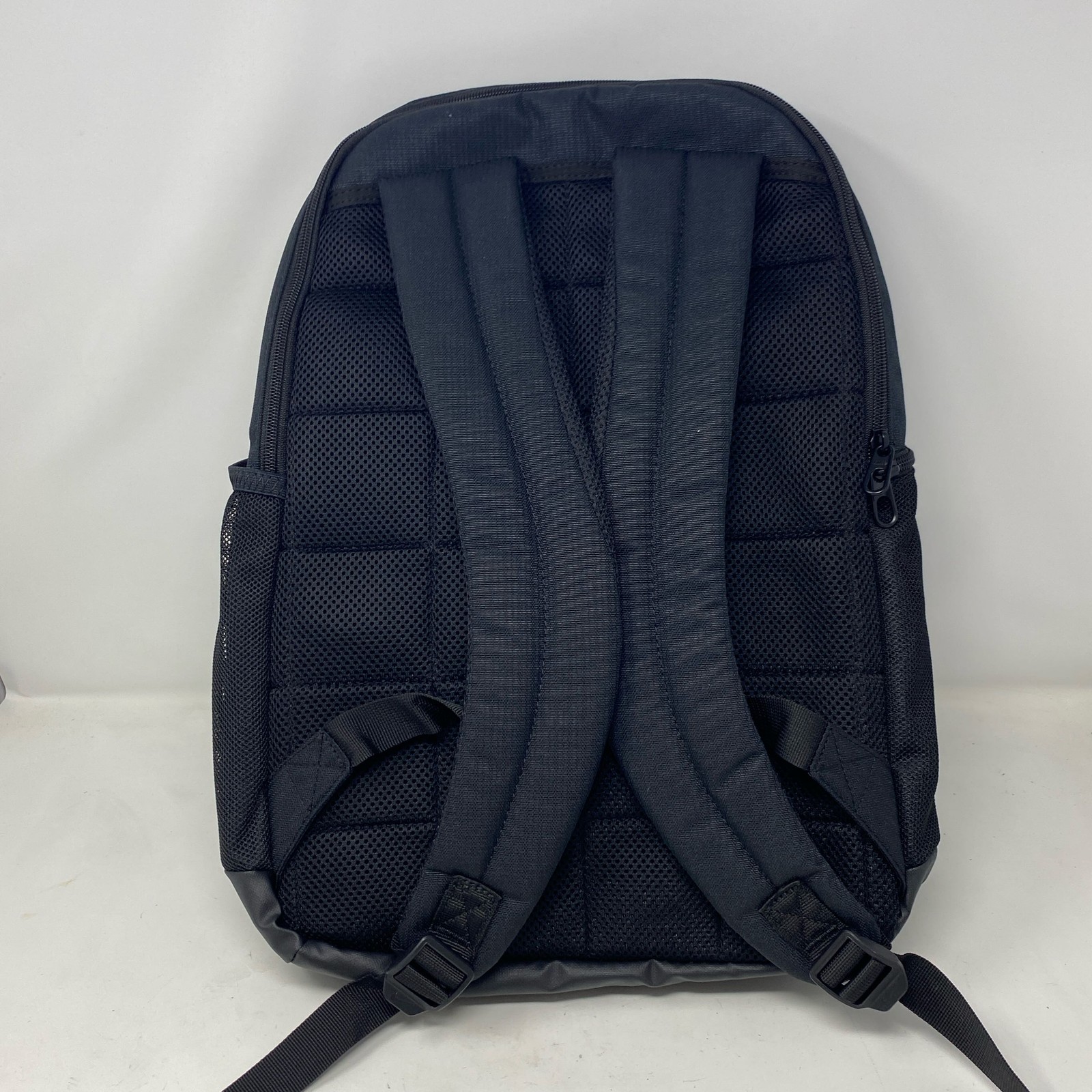 Nike Brasilia Medium 24L Training Backpack Black/Black/White