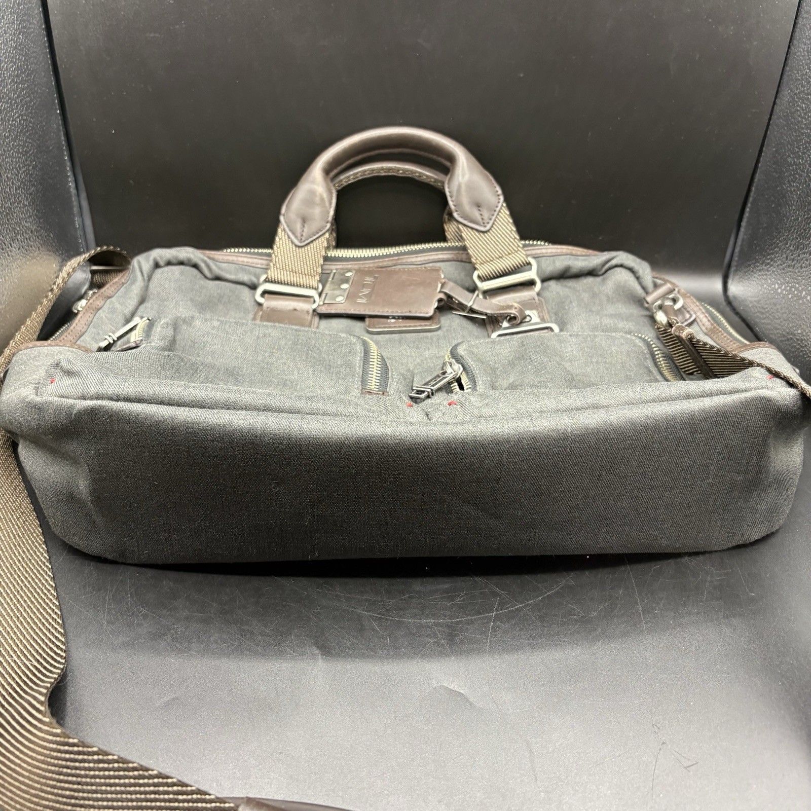 Tumi Alpha Bravo Everett Essential Tote Duffle Carry Bag Gray Brown 22640ATH2
