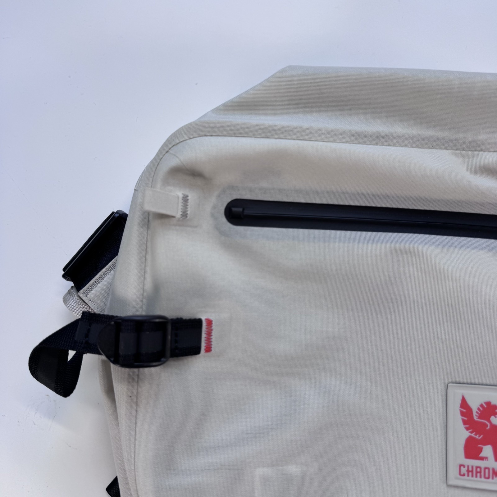 CHROME Industries Kadet Max WP Sling 15 Liter Adjustable White Waterproof