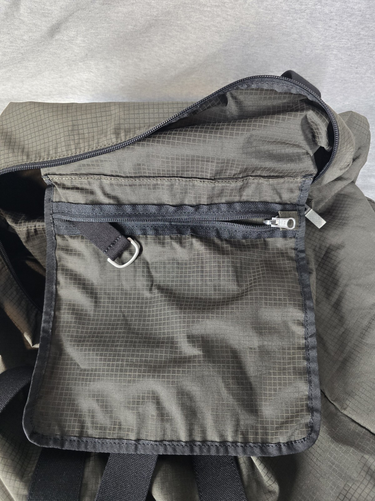 Jack Spade NYRU2498 Packable Ripstop Duffle Bag Lightweight Travel Gym Olive
