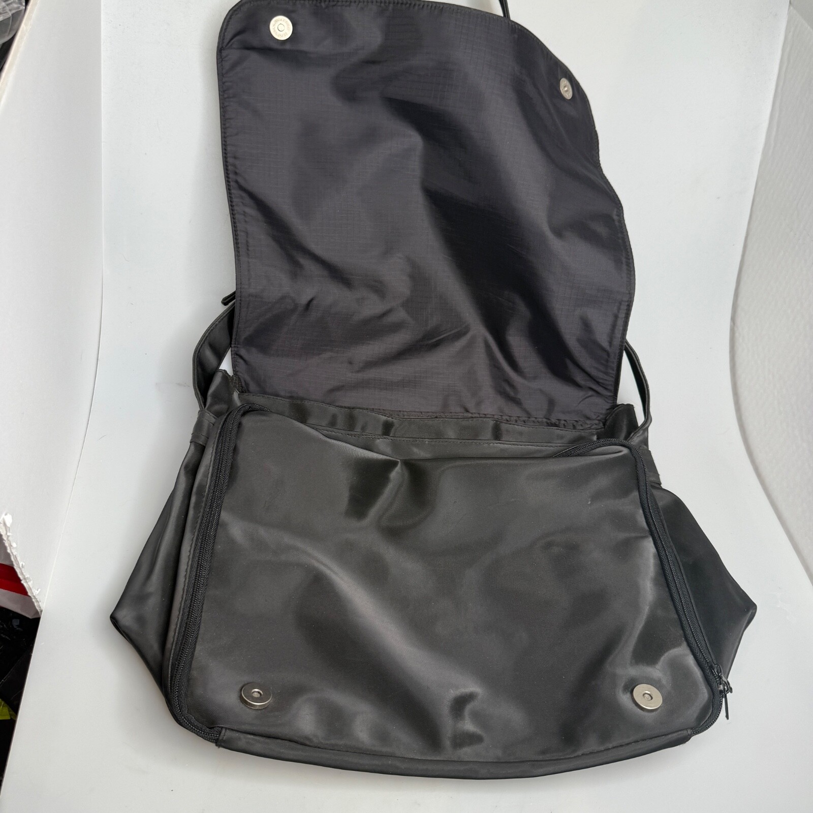 Kenneth Cole Reaction Black Messenger Laptop Bag 14.6” Satin PVC Organizer