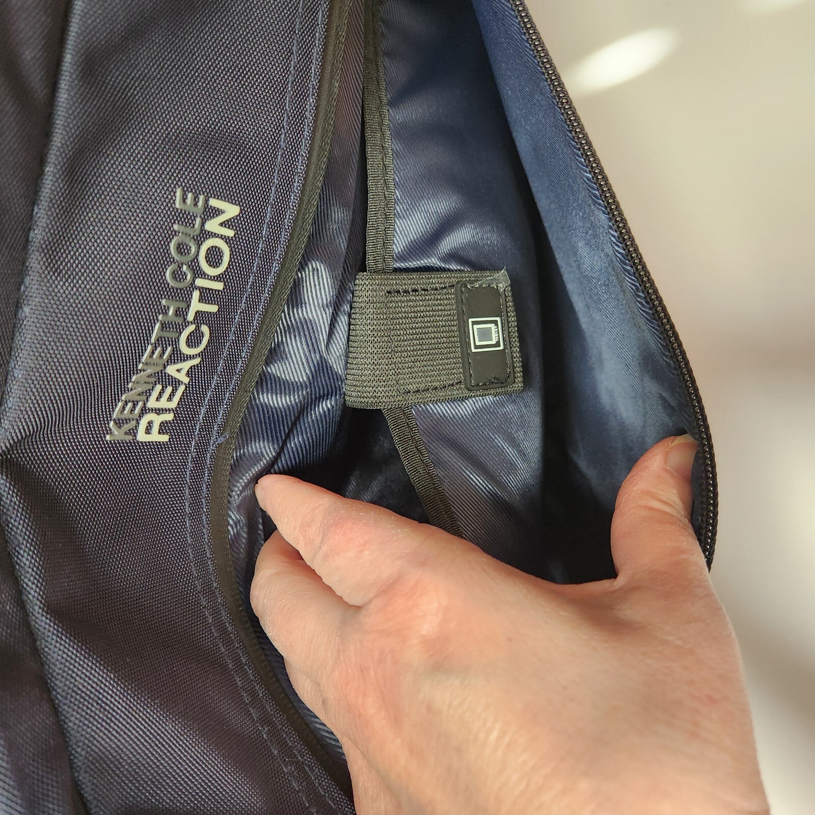 Kenneth Cole Reaction Laptop Backpack Messenger Curtain Call Bag Navy Blue