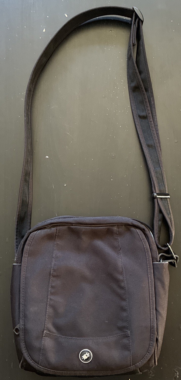 Pacsafe Messenger Bag Black Anti-Theft Crossbody Travel Bag Metro Safe 200