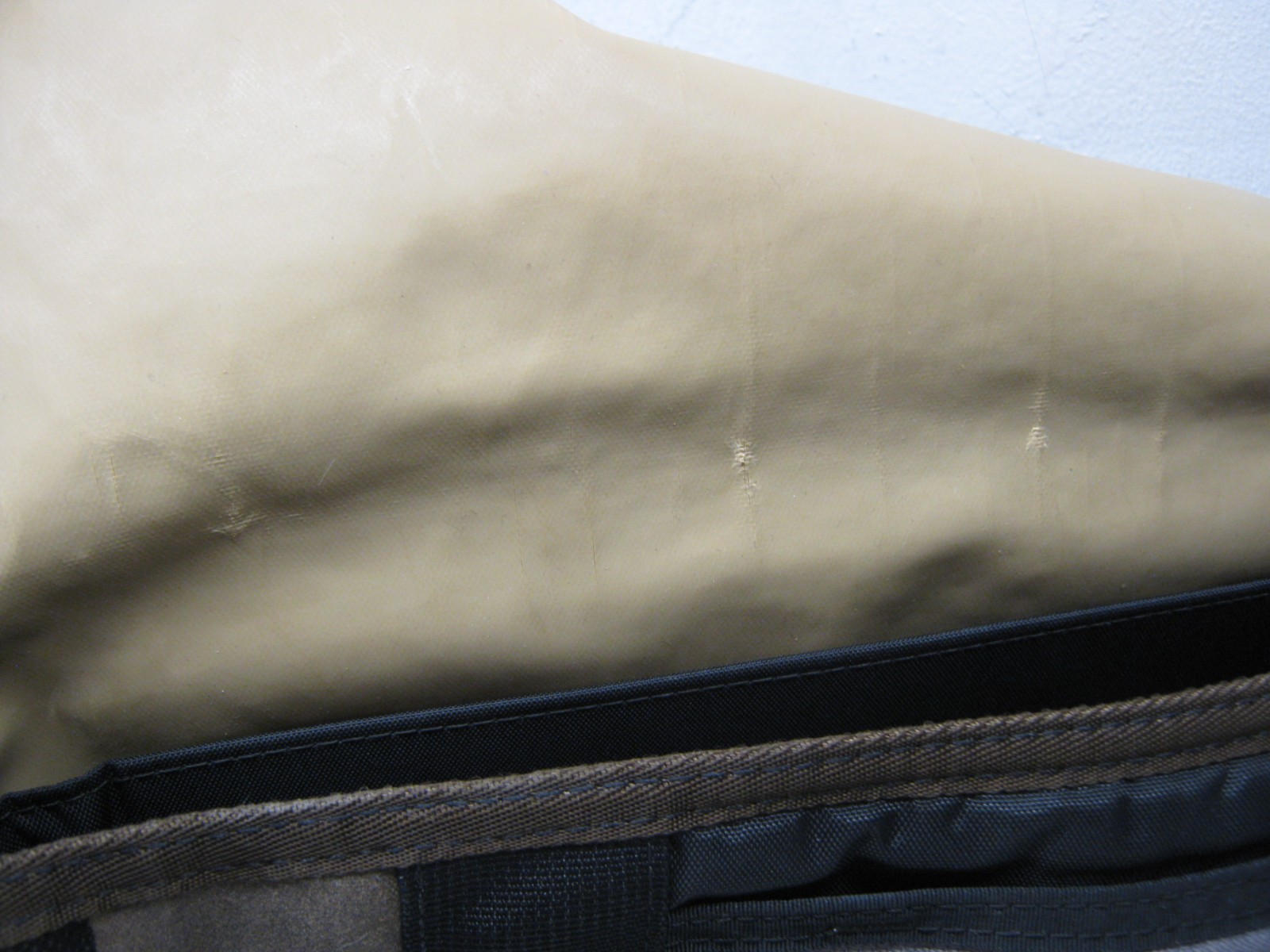 Timbuk2 Multi-Color SMALL Messenger Bag Brown Red Hippie San Francisco VTG?