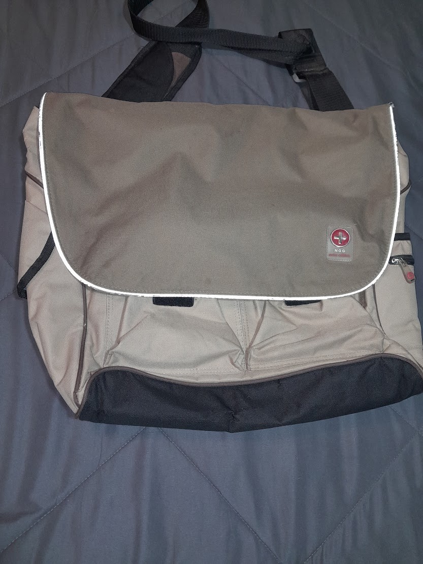 NGG Swiss Edition Khaki/Green Messenger Laptop Shoulder Case Bag Brown Tan EUC
