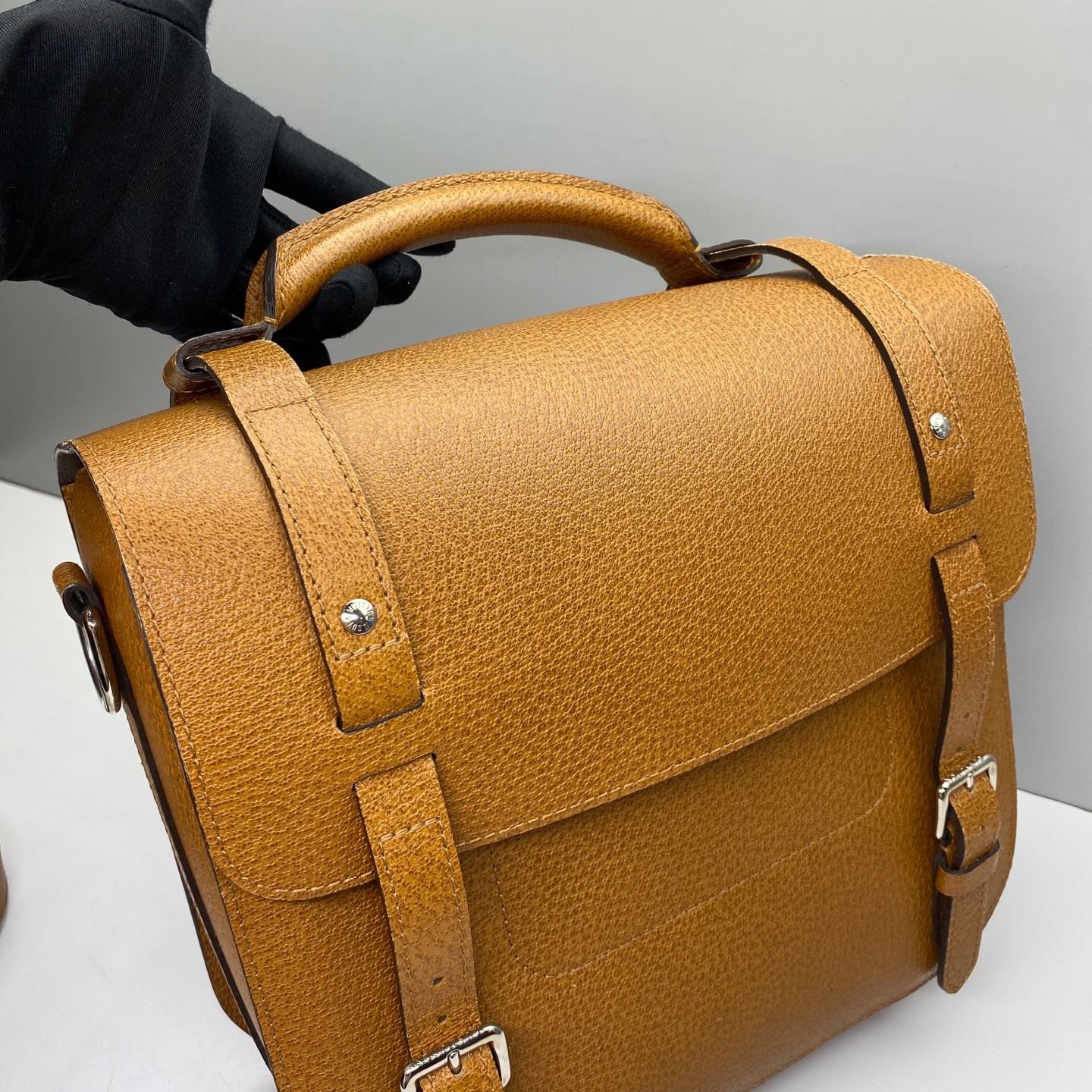 Louis Vuitton Pre-Owned Authentic Brown Leather Messenger Bag 26x28x12cm