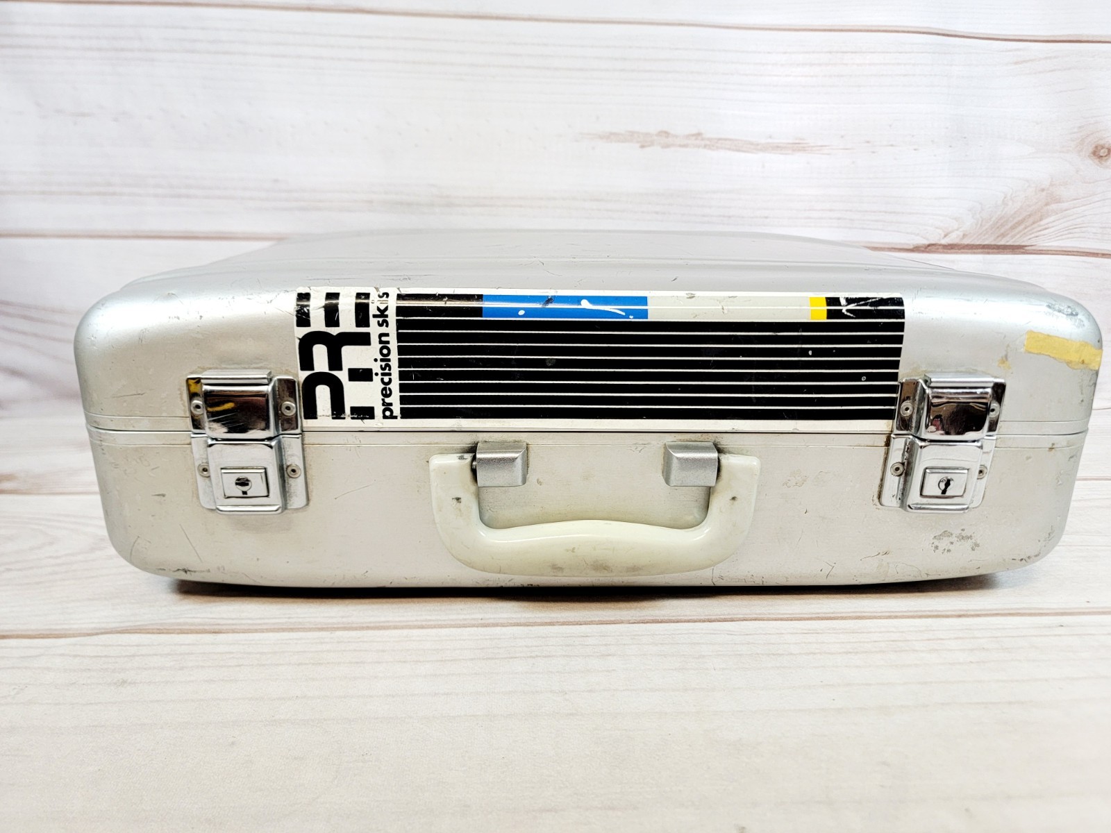 Vintage Aluminum Briefcases 18″ x 13″ x 5″ With Padding Camera Made In Japan