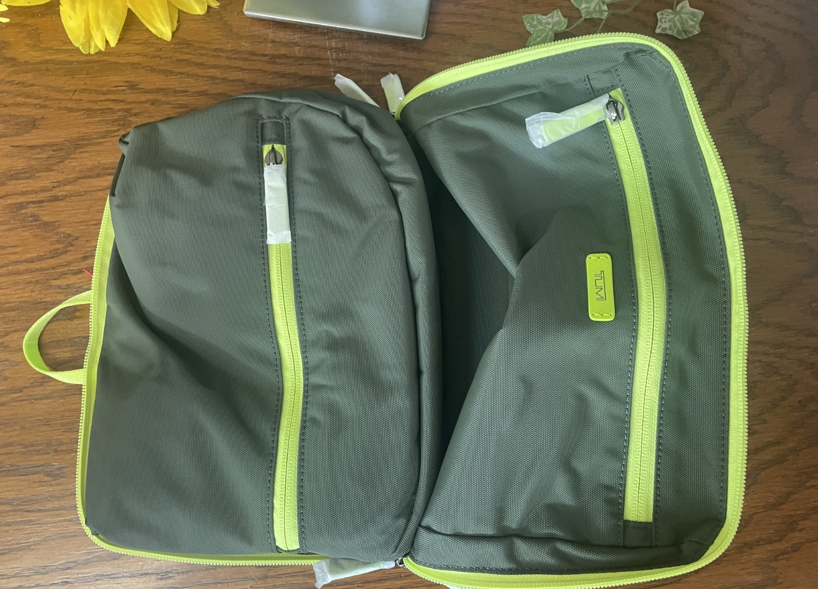 NWT TUMI GREEN/LIME PACKABLE BACKPACK FOLDABLE SHOULDER LARGE BAG TRAVEL CARRYON