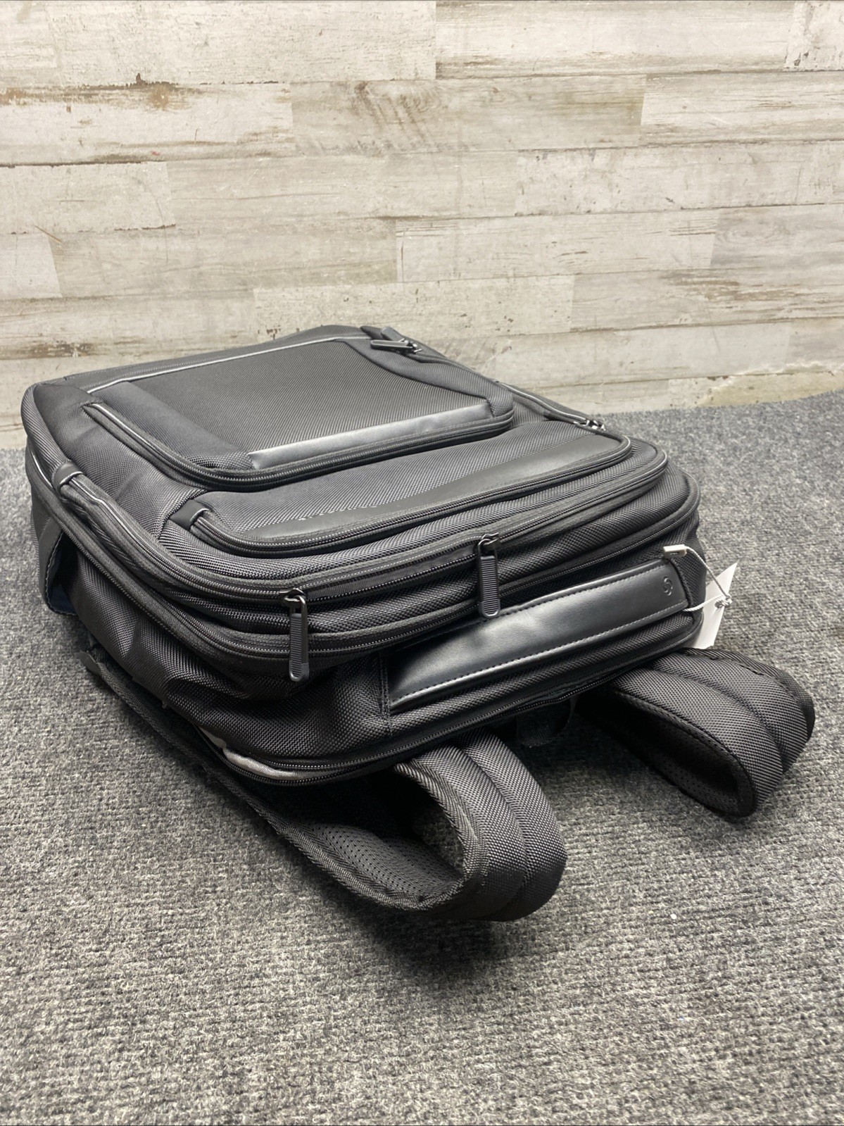Samsonite Pivot Backpack 18.5Hx12.0L X8.0W Business/Travel 147747-1041