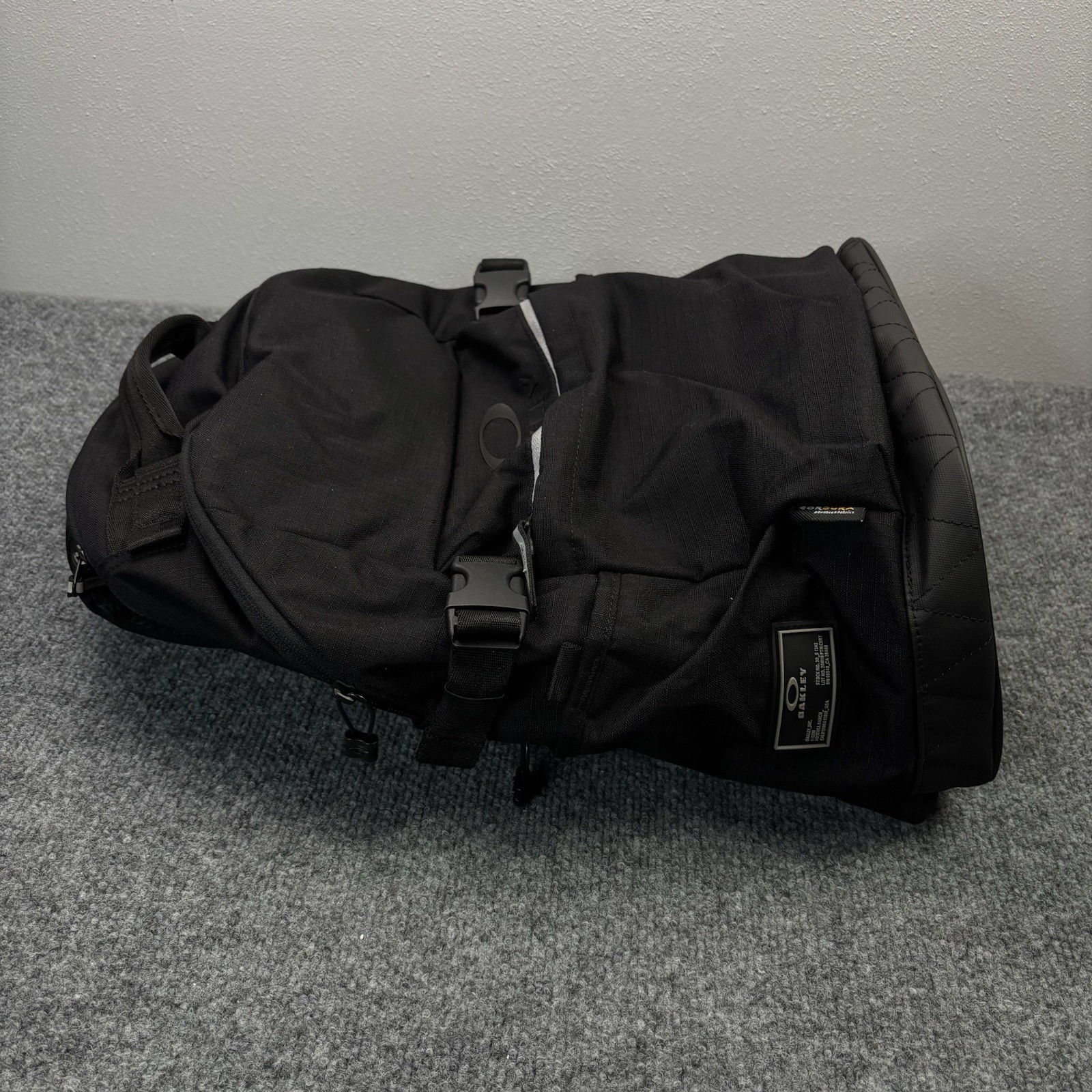 Oakley Crestible 23L Utility Backpack Black Laptop Travel School Work Office NWT