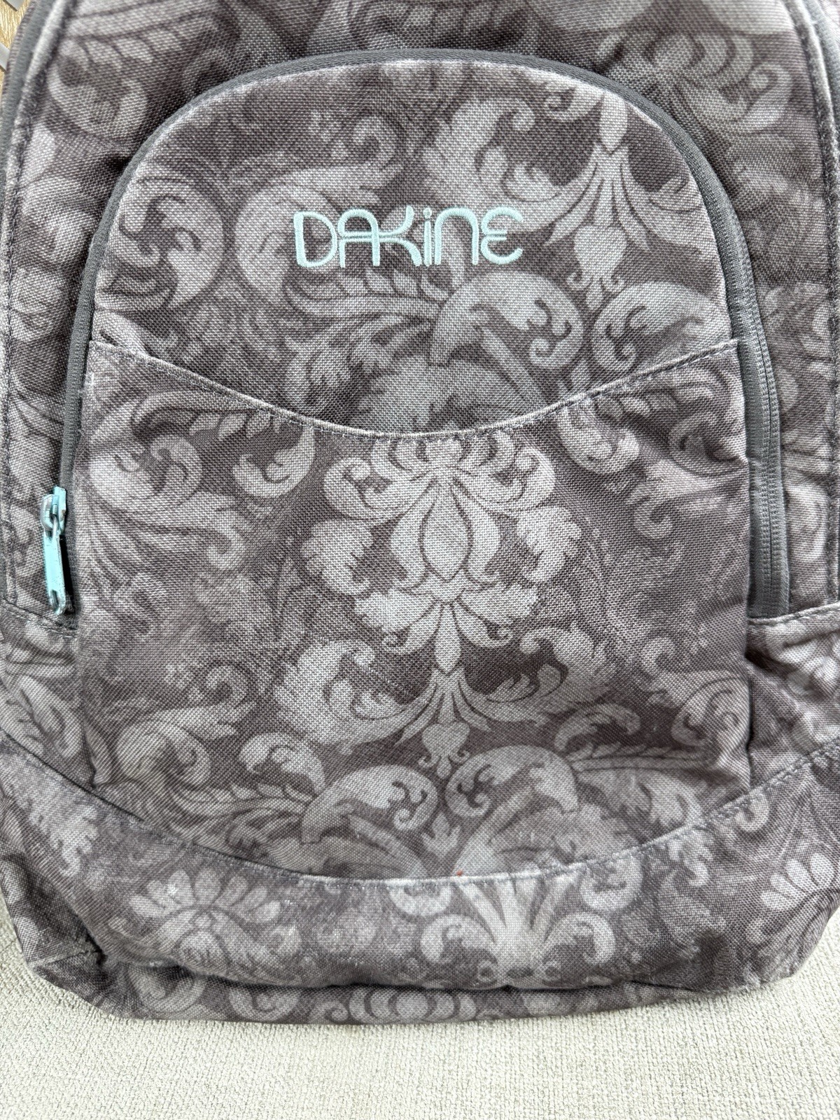 Dakine Garden Backpack Gray Damask Floral Print 7 Pocket Rucksak Daypack Hiking