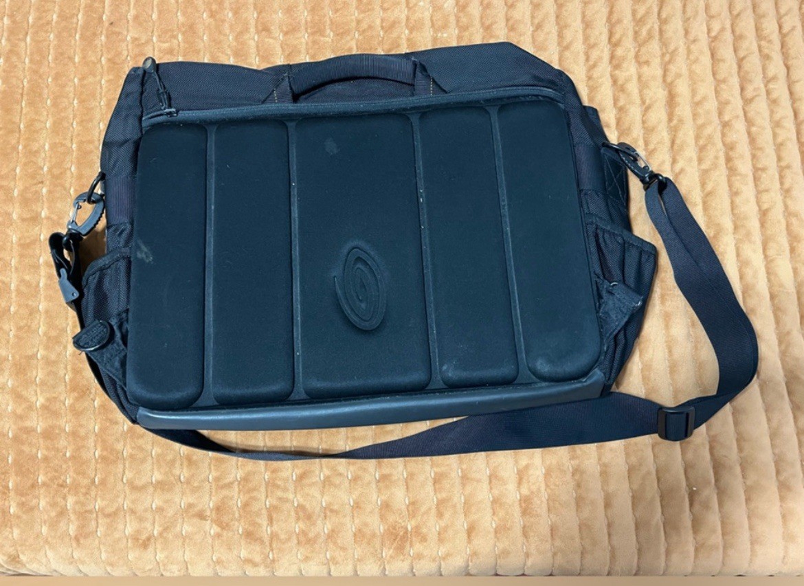 Timbuk2 Messenger Bag, Black, Medium Size 18”x12”x5.5”