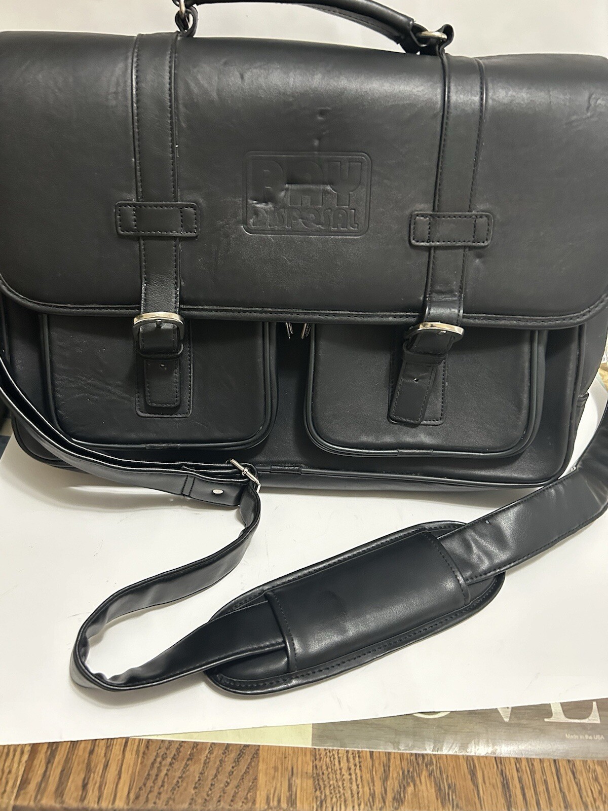 Air-Tex Norwood laptop Shoulder messenger bag Black -17”X12”X4”lightly Used,