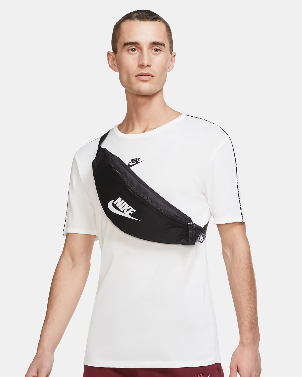 Nike Heritage Waistpack 3L Belt Fanny Pack Zipper Pockets Black White DB0490-010