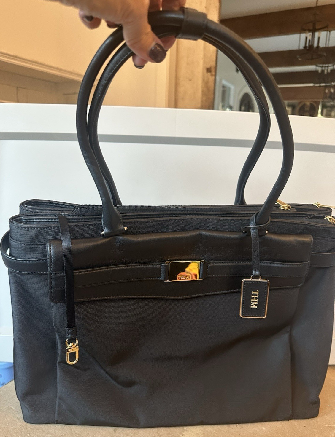 TUMI Black 73644D Business Bag Durable 3 Lrg 2 Sm Zip Pockets 13×17 Gently Used