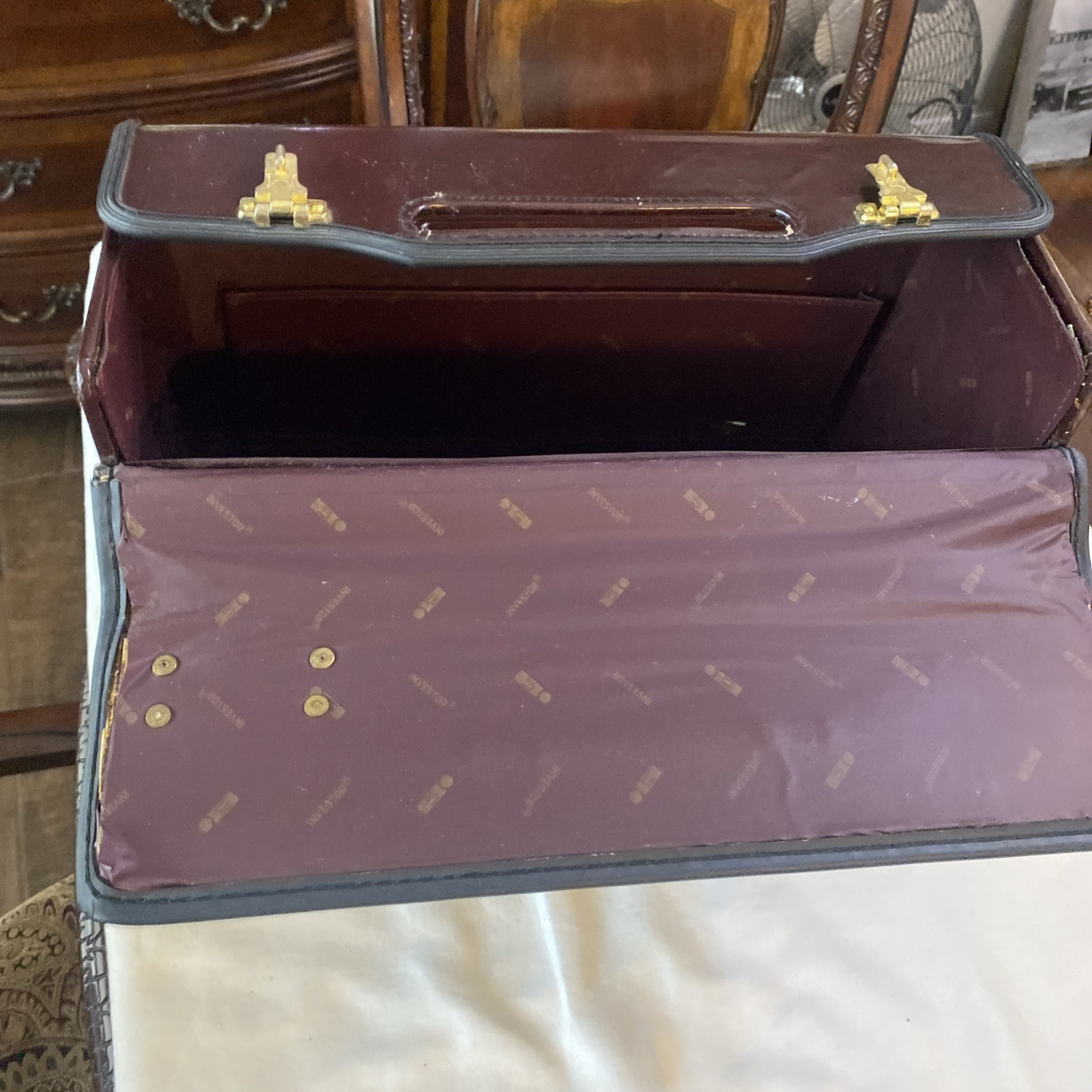 Vintage Business Class Burgundy Hard Shell Attache Briefcase Combination Lock