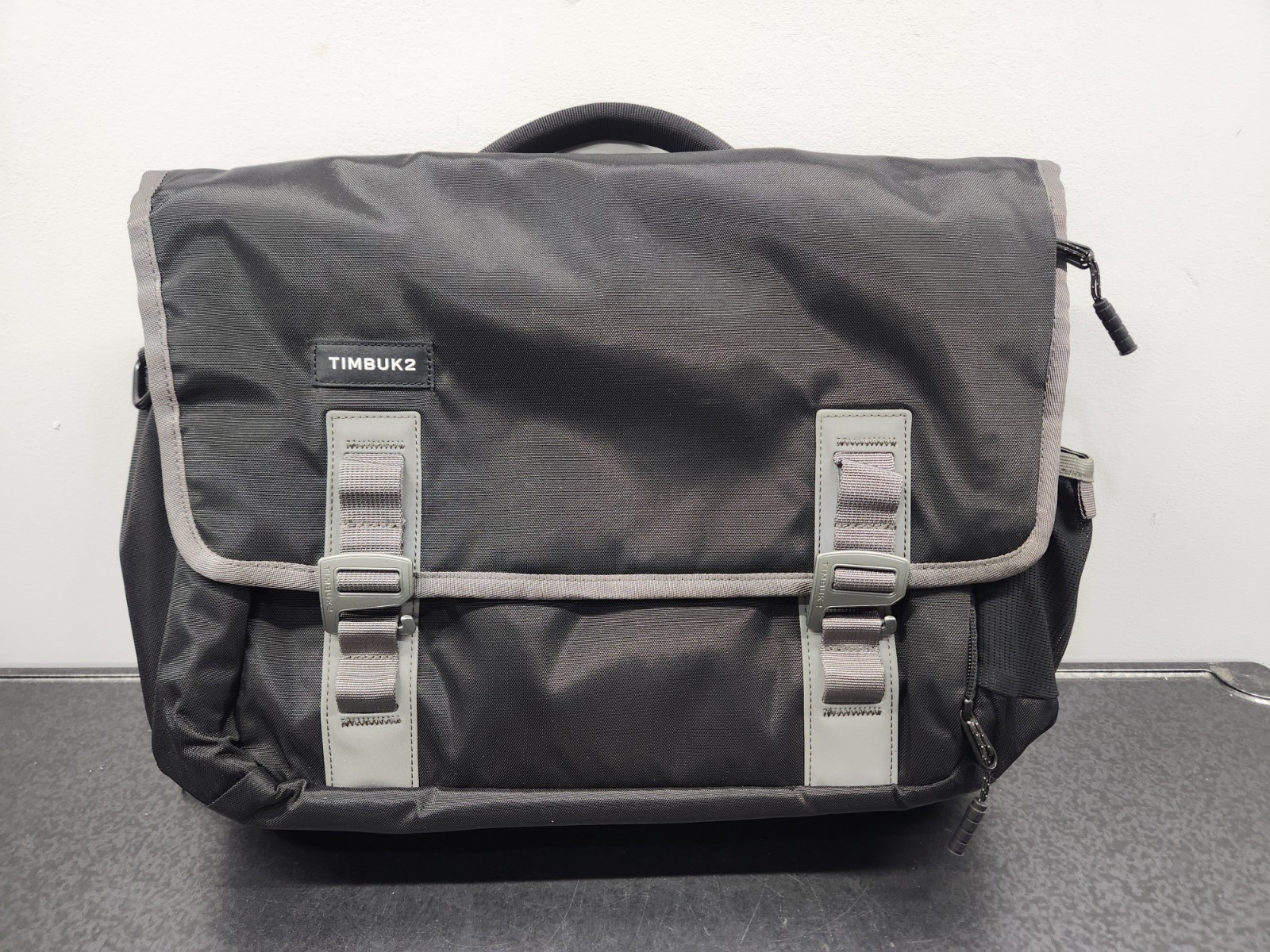 TIMBUK2 Command Messenger Crossbody Bag Black Laptop, No Shoulder Strap ~ VG