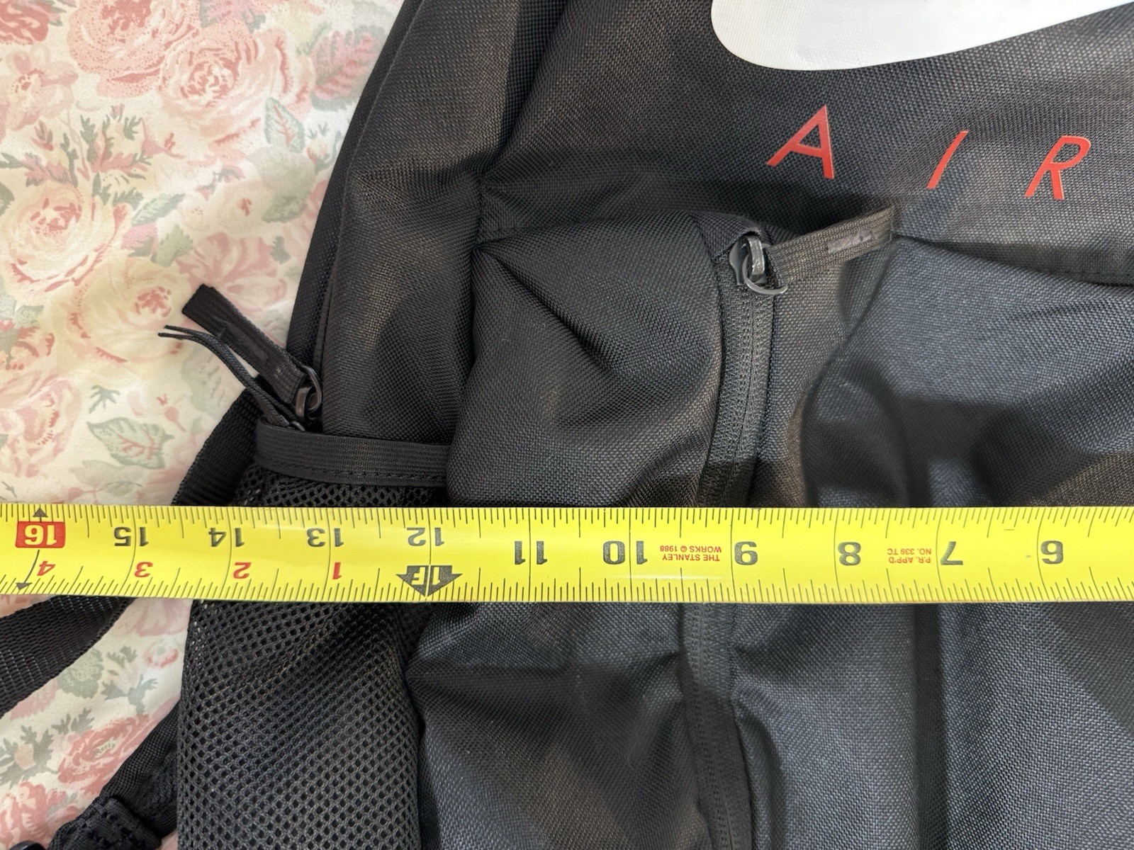 Nike Air Backpack Zip Closure Padded Straps Outer & Bottle Pockets (sg5)