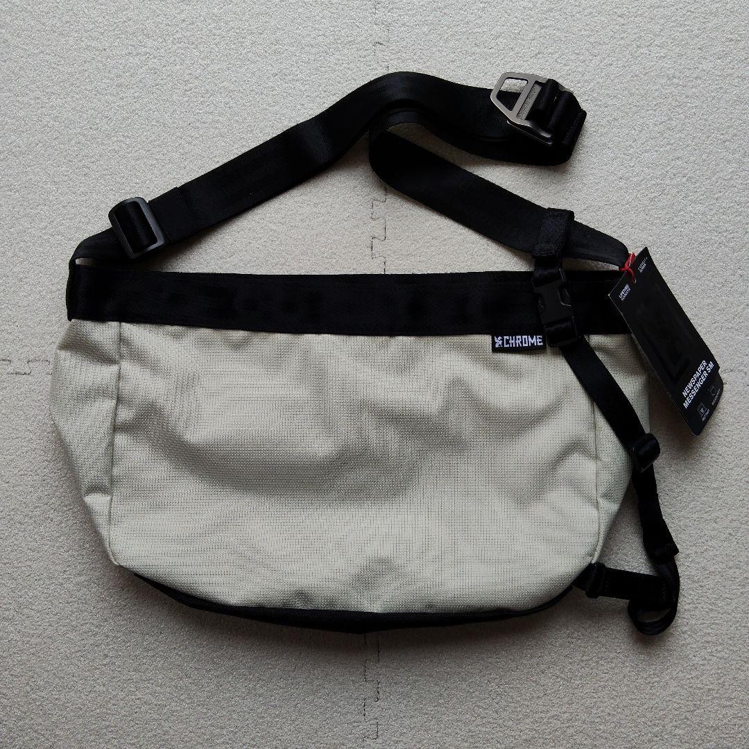 CHROME Vintage Newspaper Messenger Bag White 25x35cm BNIB