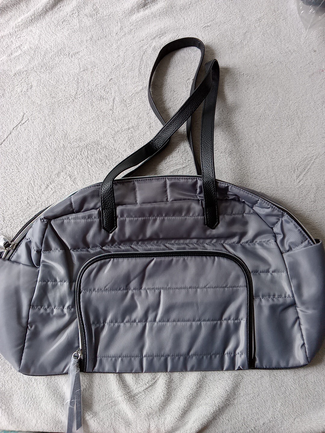 Women DSW Duffle travel weekender Bag Satin Gray Medium Size ZIPPERED POCKET